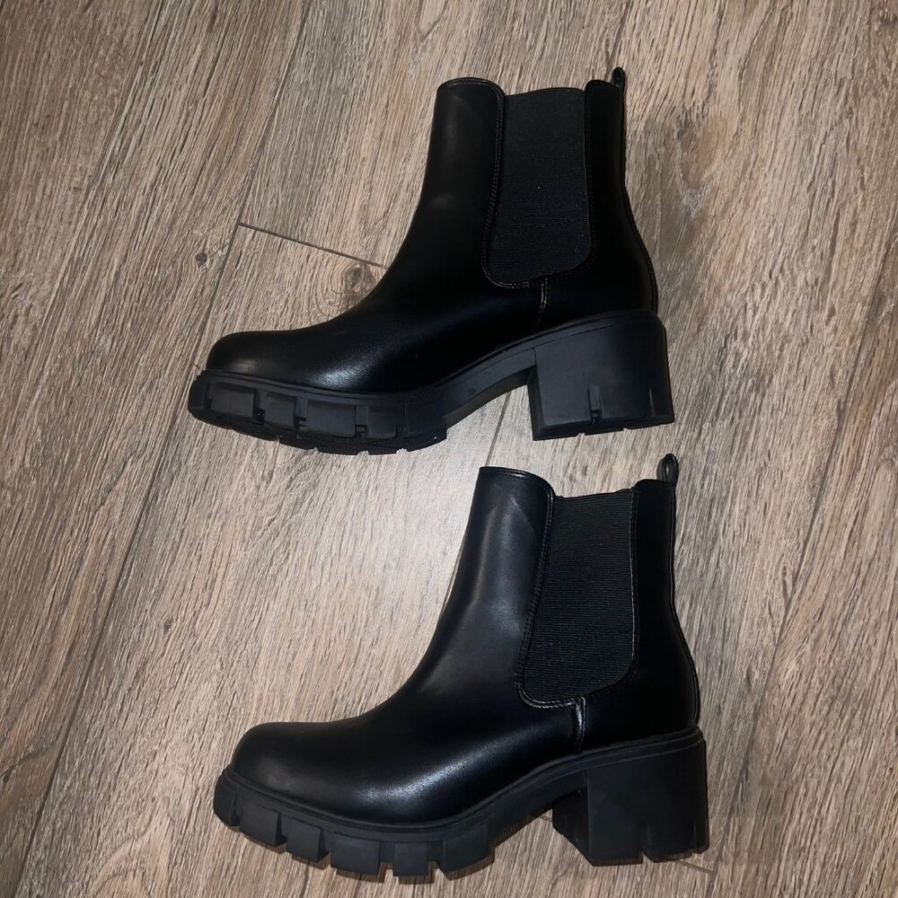 MADDEN GIRL "TESSA" CHUNKY BLACK BOOTIES SIZE 9.5 - Picture 5 of 16